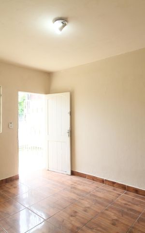 Casa para alugar com 50m², 1 quarto e 2 vagas