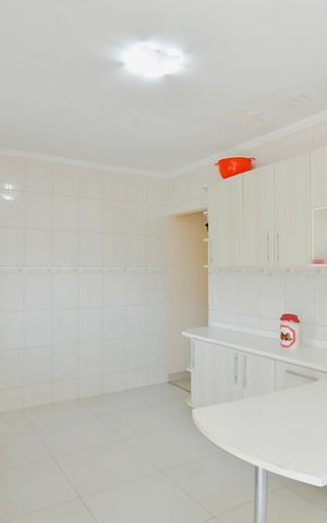 Casa para alugar com 74m², 2 quartos e 2 vagasCozinha