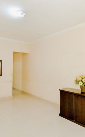 Casa para alugar com 74m², 2 quartos e 2 vagasSala