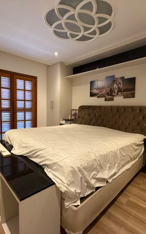 Casa à venda com 250m², 4 quartos e 5 vagas