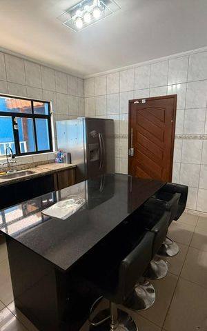 Casa à venda com 250m², 4 quartos e 5 vagas Casa à venda com 250m², 4 quartos e 5 vagasCozinha