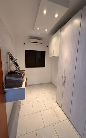 Casa à venda com 250m², 4 quartos e 5 vagas Casa à venda com 250m², 4 quartos e 5 vagasCorredor