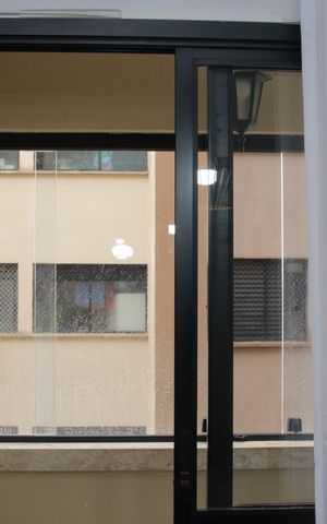 Apartamento à venda com 56m², 2 quartos e 1 vaga Apartamento à venda com 56m², 2 quartos e 1 vagaVista da sacada da sala