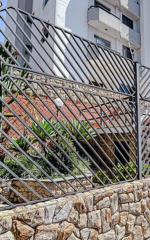 Apartamento à venda com 172m², 3 quartos e 2 vagasFachada com Placa