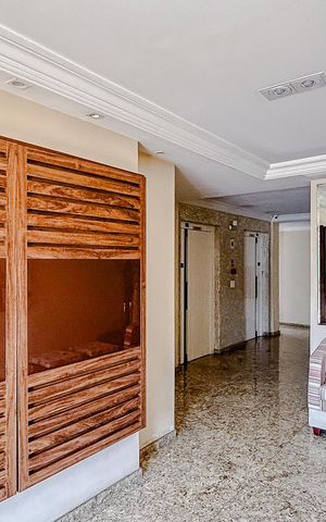 Apartamento à venda com 172m², 3 quartos e 2 vagasHall de entrada