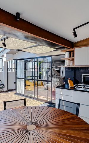 Apartamento à venda com 172m², 3 quartos e 2 vagasÁrea externa
