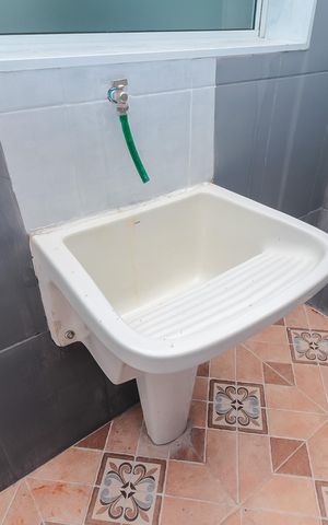 Casa de condomínio à venda com 65m², 2 quartos e 1 vaga Casa de condomínio à venda com 65m², 2 quartos e 1 vagaÁrea de Serviço