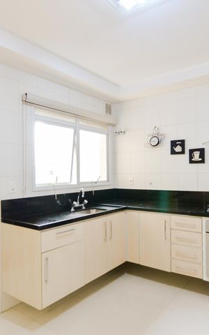 Apartamento para alugar com 132m², 3 quartos e 2 vagasCozinha