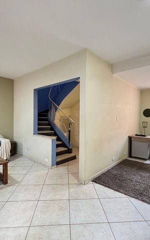 Casa para alugar com 154m², 3 quartos e sem vaga Casa para alugar com 154m², 3 quartos e sem vagaSala