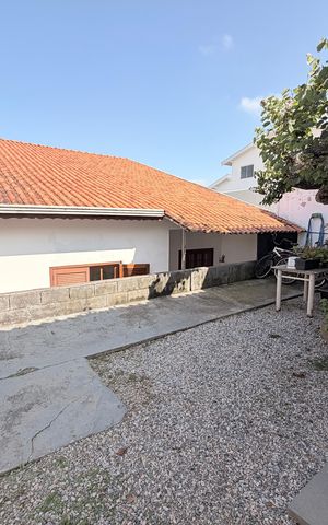 Casa de condomínio à venda com 124m², 2 quartos e 2 vagasParte superior