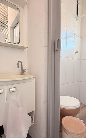 Casa de condomínio à venda com 124m², 2 quartos e 2 vagasBanheiro Externo