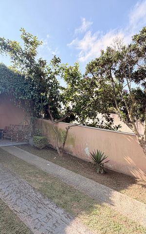 Casa de condomínio à venda com 124m², 2 quartos e 2 vagasFrente da casa/entrada