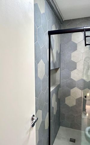Apartamento para alugar com 59m², 2 quartos e 2 vagas Apartamento para alugar com 59m², 2 quartos e 2 vagasBanheiro 1
