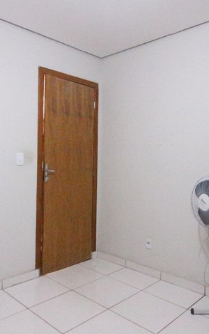 Casa à venda com 75m², 2 quartos e 2 vagas