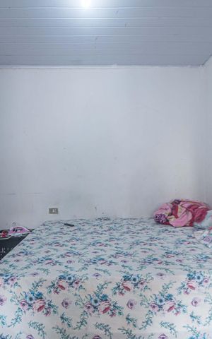 Casa à venda com 180m², 4 quartos e 2 vagas Casa à venda com 180m², 4 quartos e 2 vagasQuarto