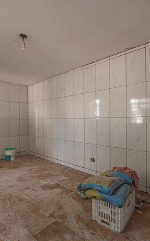 Casa à venda com 180m², 4 quartos e 2 vagas Casa à venda com 180m², 4 quartos e 2 vagasCasa 3