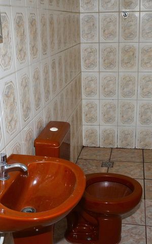 Casa para alugar com 72m², 3 quartos e 1 vaga Casa para alugar com 72m², 3 quartos e 1 vagaBanheiro da Suíte