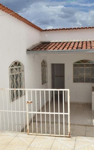 Casa para alugar com 72m², 3 quartos e 1 vagaÁrea externa
