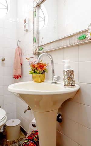 Casa à venda com 340m², 4 quartos e 2 vagasLavabo