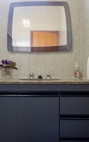 Casa à venda com 340m², 4 quartos e 2 vagasBanheiro social 2º andar