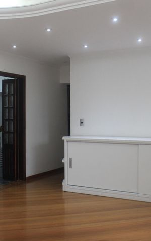 Apartamento para alugar com 117m², 2 quartos e 2 vagasSala