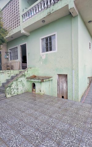 Casa à venda com 127m², 2 quartos e 1 vaga