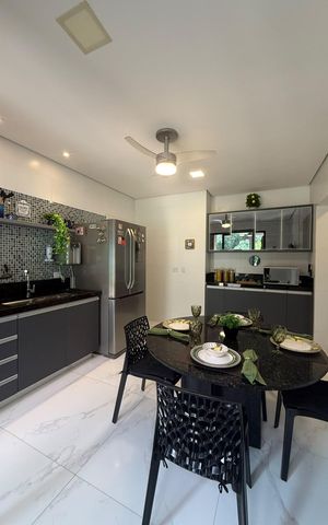 Casa de condomínio à venda com 961m², 4 quartos e 4 vagas Casa de condomínio à venda com 961m², 4 quartos e 4 vagasCozinha