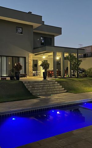 Casa de condomínio à venda com 961m², 4 quartos e 4 vagas Casa de condomínio à venda com 961m², 4 quartos e 4 vagasLazer