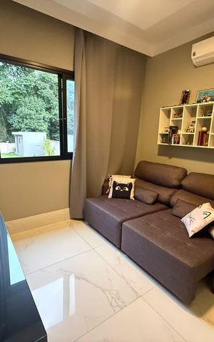 Casa de condomínio à venda com 961m², 4 quartos e 4 vagas Casa de condomínio à venda com 961m², 4 quartos e 4 vagasQuarto