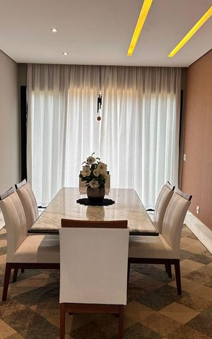 Casa de condomínio à venda com 961m², 4 quartos e 4 vagas Casa de condomínio à venda com 961m², 4 quartos e 4 vagasSala
