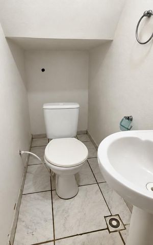Casa para alugar com 50m², 2 quartos e 1 vagaLavabo