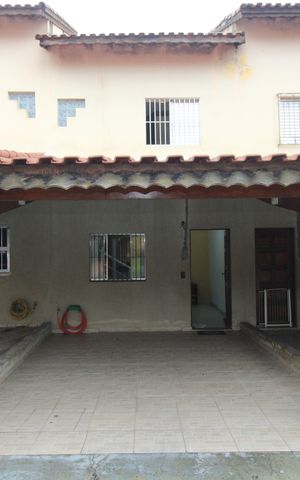 Casa de condomínio à venda com 62m², 2 quartos e 2 vagasgaragem