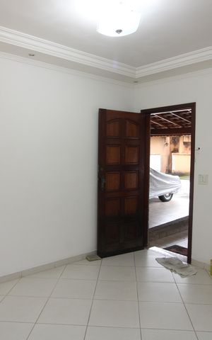 Casa de condomínio à venda com 62m², 2 quartos e 2 vagasSala