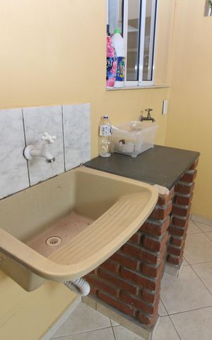 Casa de condomínio à venda com 62m², 2 quartos e 2 vagasÁrea de Serviço