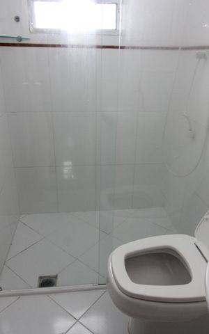 Casa de condomínio à venda com 62m², 2 quartos e 2 vagasBanheiro