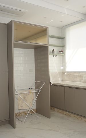 Casa de condomínio para alugar com 600m², 6 quartos e 4 vagasLavanderia