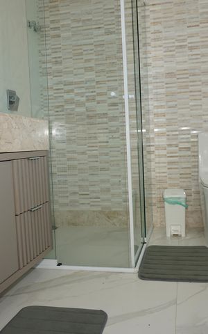 Casa de condomínio para alugar com 600m², 6 quartos e 4 vagasBanheiro da Suíte