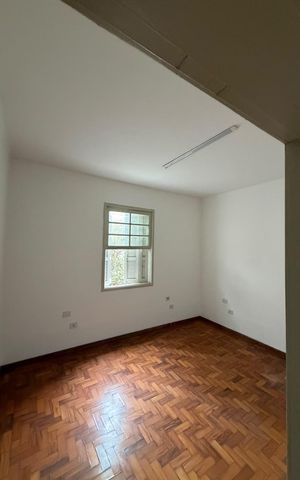 Casa para alugar com 210m², 4 quartos e 1 vaga