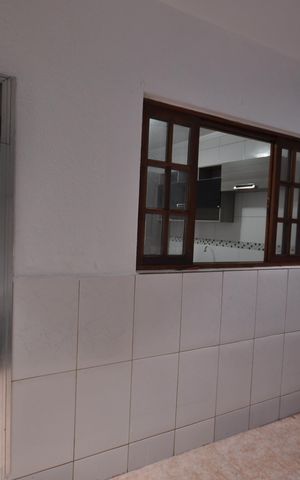Casa para alugar com 80m², 2 quartos e sem vagaÁrea de Serviço