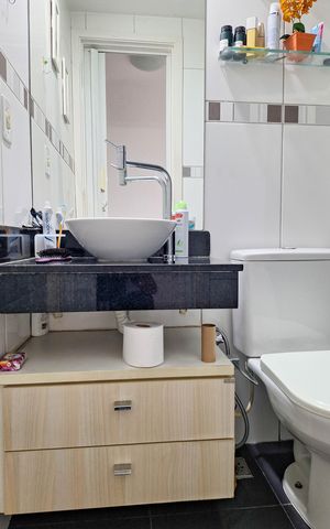 Apartamento à venda com 100m², 2 quartos e 1 vaga Apartamento à venda com 100m², 2 quartos e 1 vagaBanheiro Social