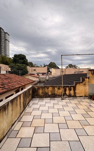 Casa à venda com 148m², 2 quartos e 2 vagas Casa à venda com 148m², 2 quartos e 2 vagasVaranda