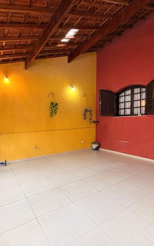 Casa à venda com 148m², 2 quartos e 2 vagas Casa à venda com 148m², 2 quartos e 2 vagasGaragem