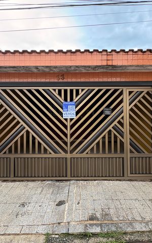 Casa à venda com 148m², 2 quartos e 2 vagas Casa à venda com 148m², 2 quartos e 2 vagasFachada + plaquinha FADD-443