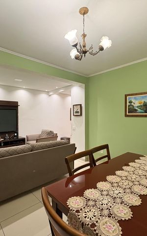 Casa à venda com 148m², 2 quartos e 2 vagas Casa à venda com 148m², 2 quartos e 2 vagasSala