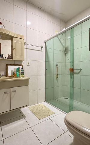 Casa à venda com 148m², 2 quartos e 2 vagas Casa à venda com 148m², 2 quartos e 2 vagasBanheiro da Suíte