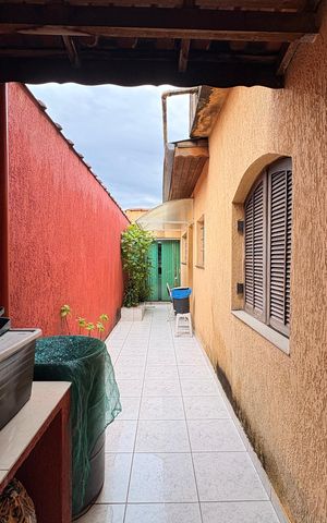 Casa à venda com 148m², 2 quartos e 2 vagas Casa à venda com 148m², 2 quartos e 2 vagasQuintal