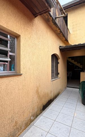 Casa à venda com 148m², 2 quartos e 2 vagas Casa à venda com 148m², 2 quartos e 2 vagasQuintal