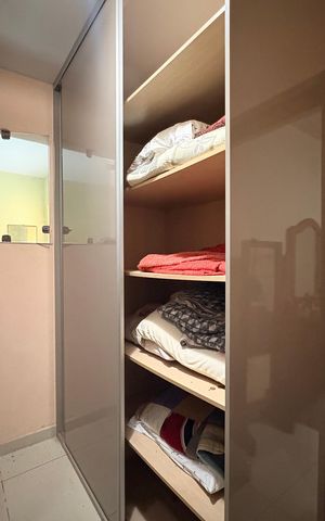 Casa à venda com 148m², 2 quartos e 2 vagas Casa à venda com 148m², 2 quartos e 2 vagasSuite