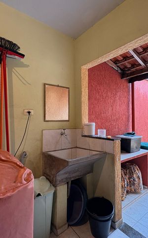 Casa à venda com 148m², 2 quartos e 2 vagas Casa à venda com 148m², 2 quartos e 2 vagasLavanderia