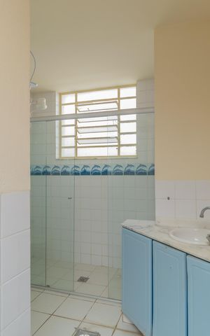 Casa à venda com 360m², 5 quartos e 5 vagas Casa à venda com 360m², 5 quartos e 5 vagasBanheiro da Suíte 2